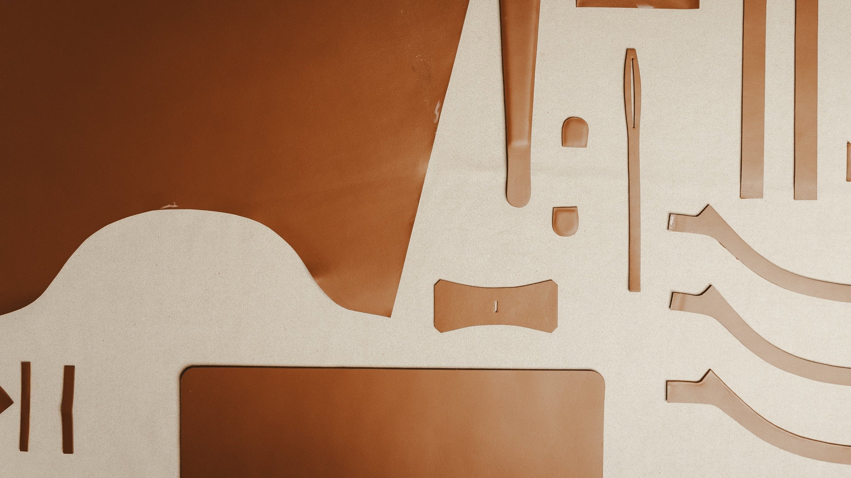 The Art of Lasting Luxury: Why Full-Grain Leather Matters