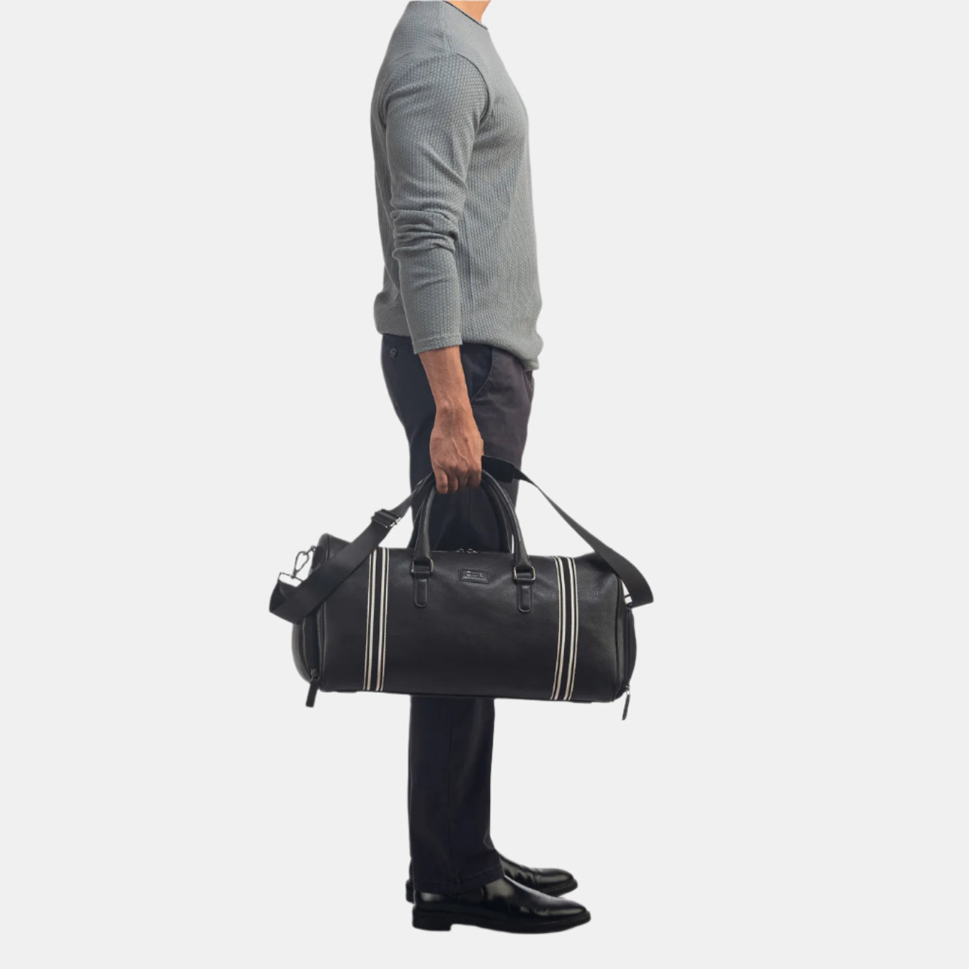 Louis-R Holdall#Color_Black