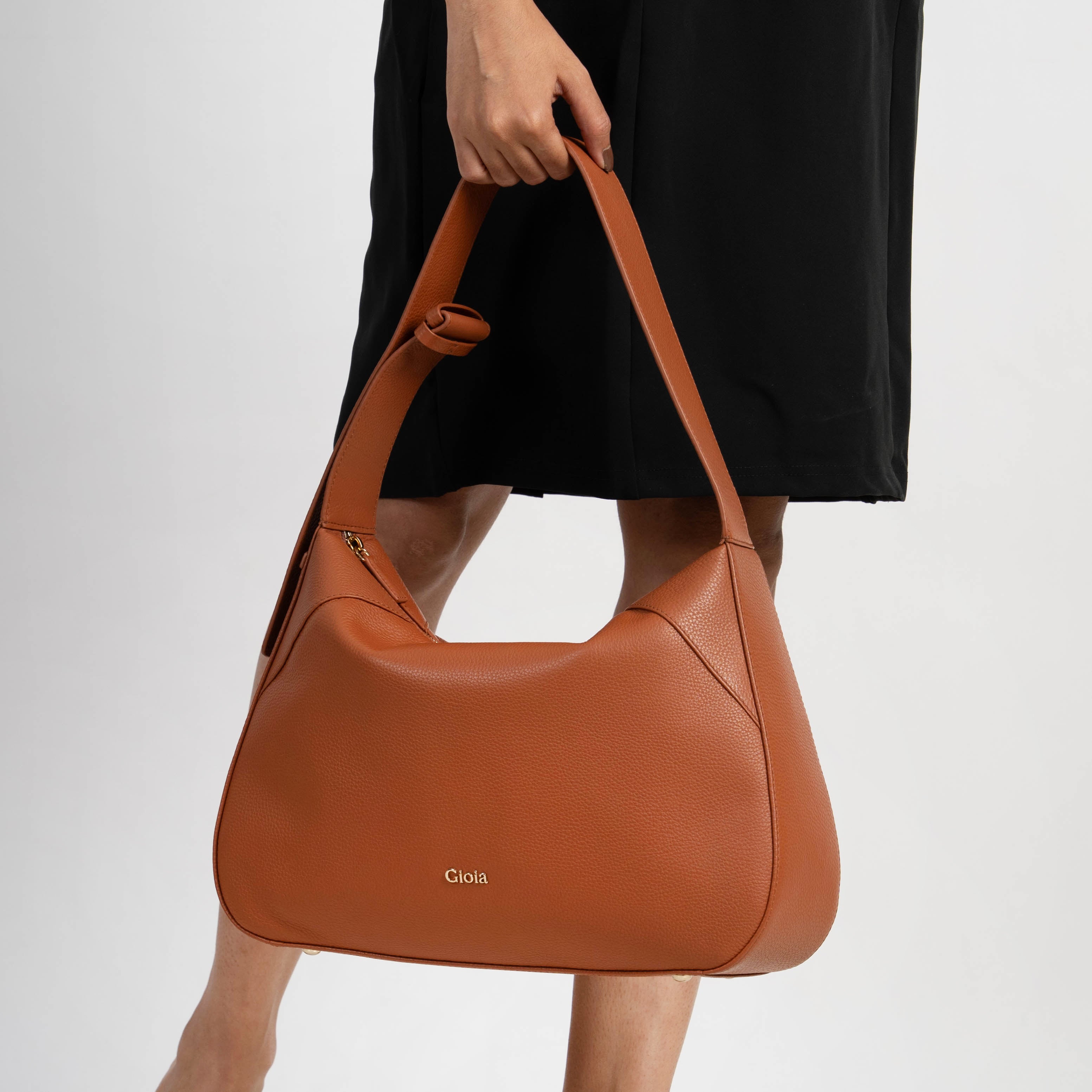 Alma-R Leather Hobo