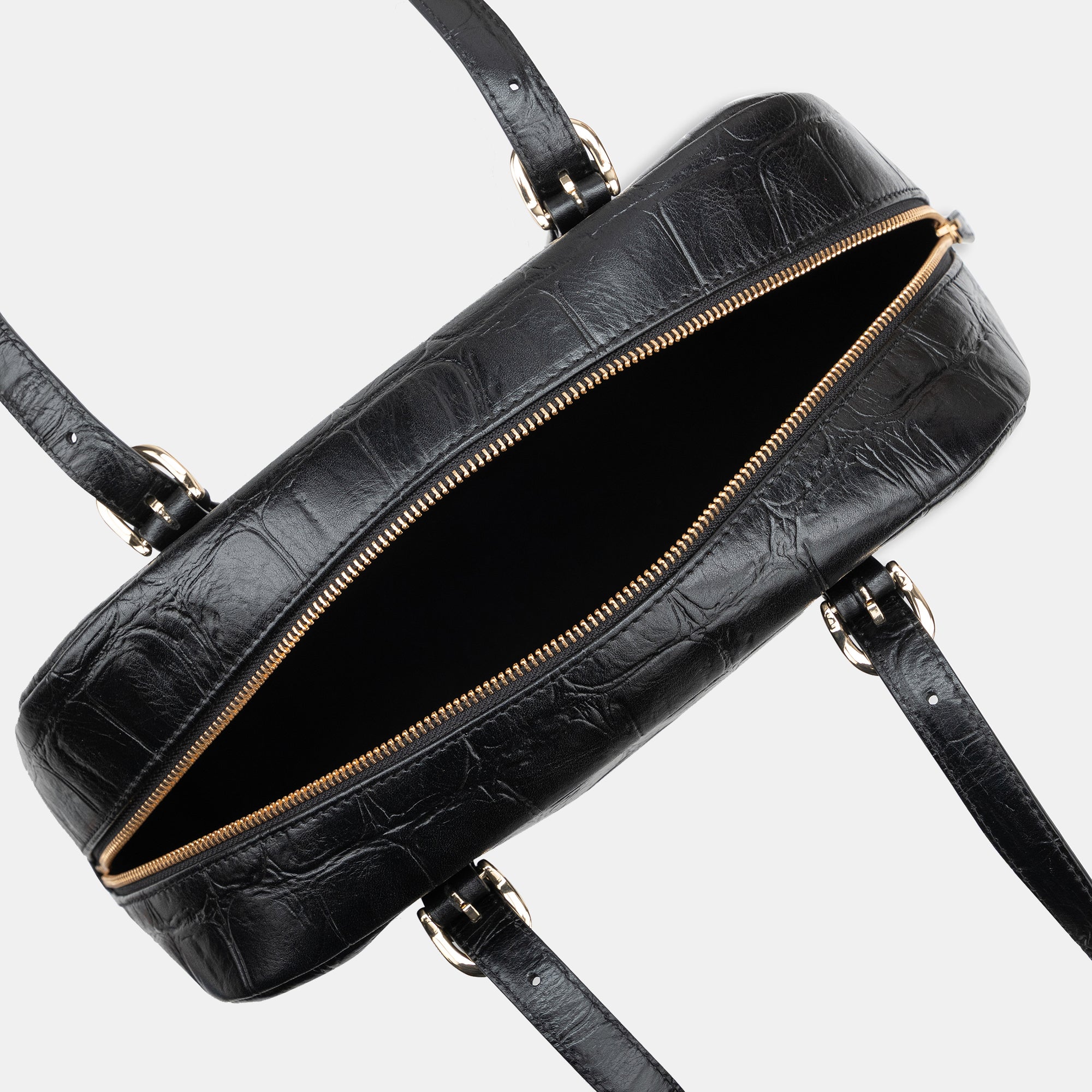 Claire Medium Shoulder Bag#Color_Black