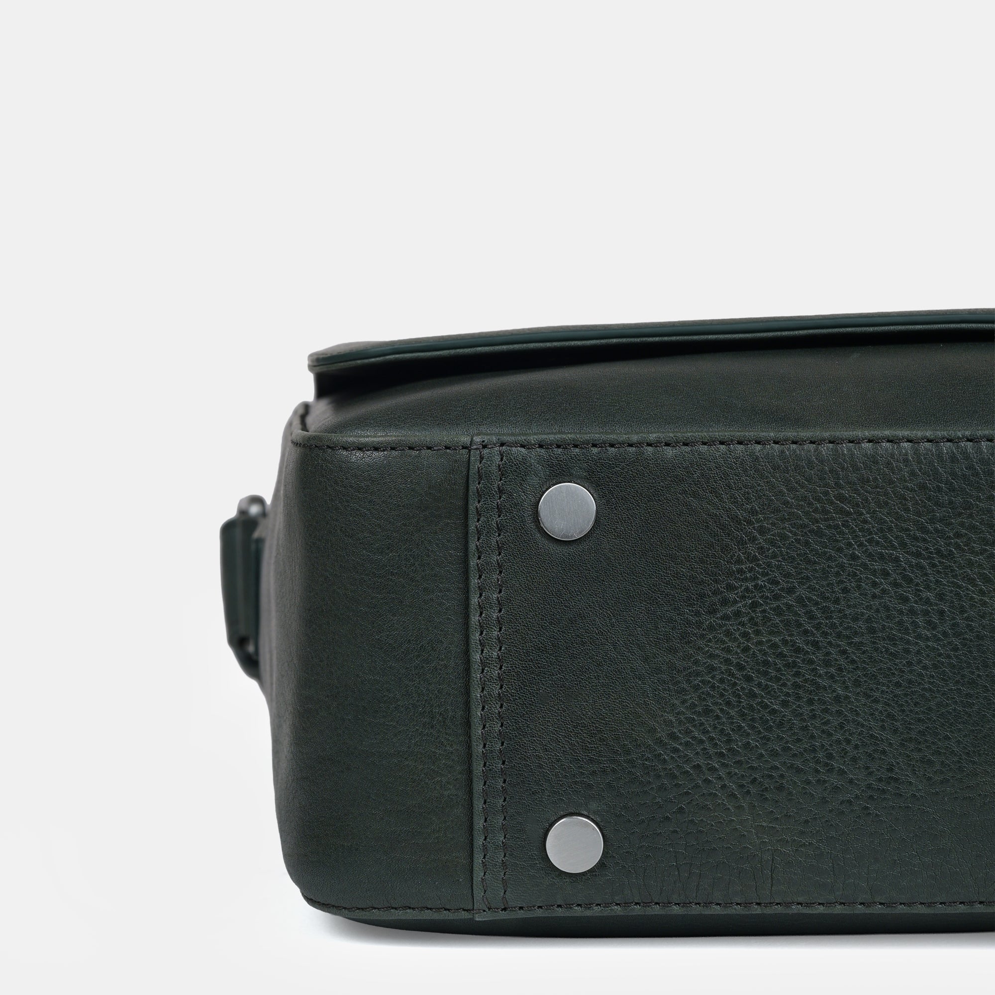 Louis Leather Messenger Bag#Color_Olive