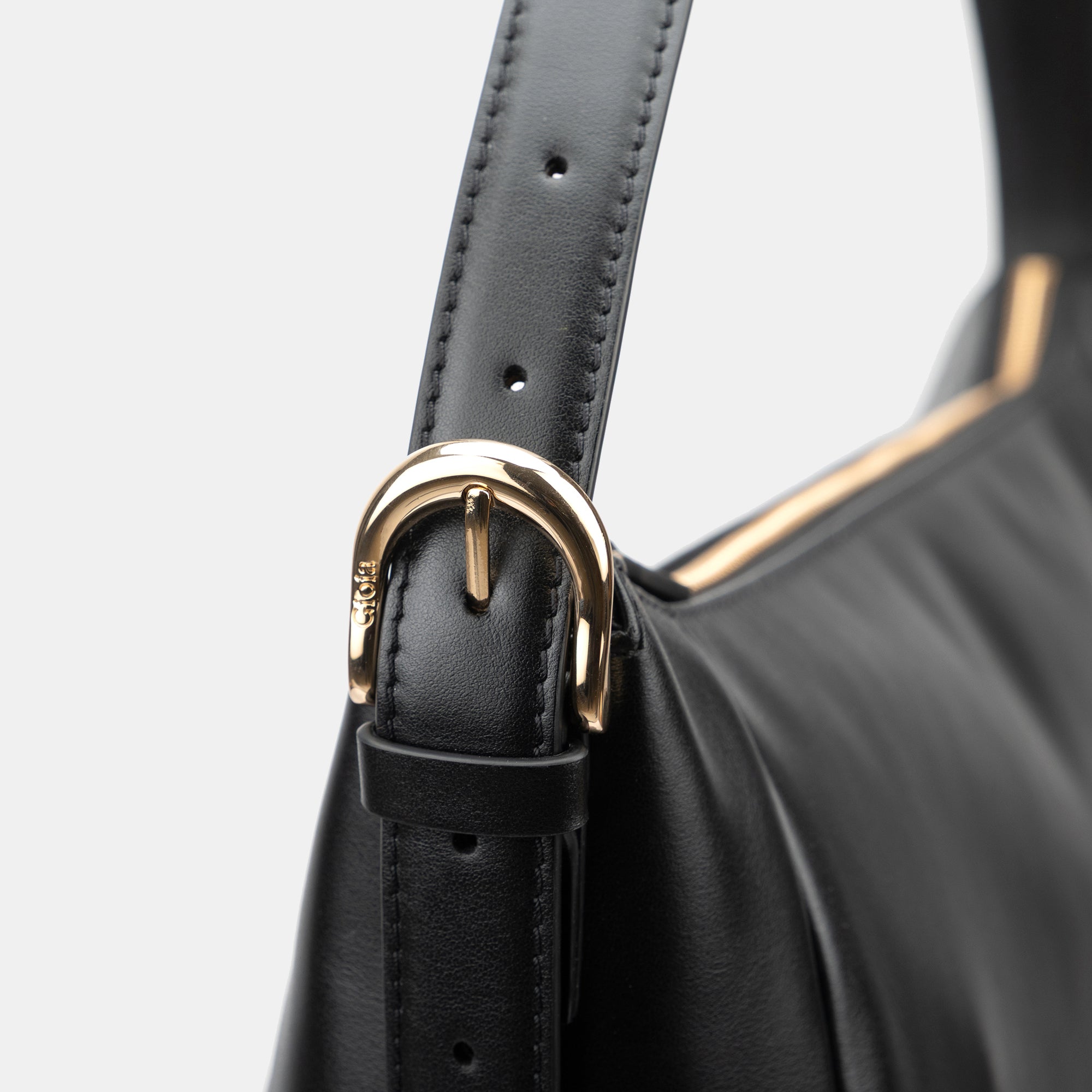 Roberta Shoulder Bag#Color_Black