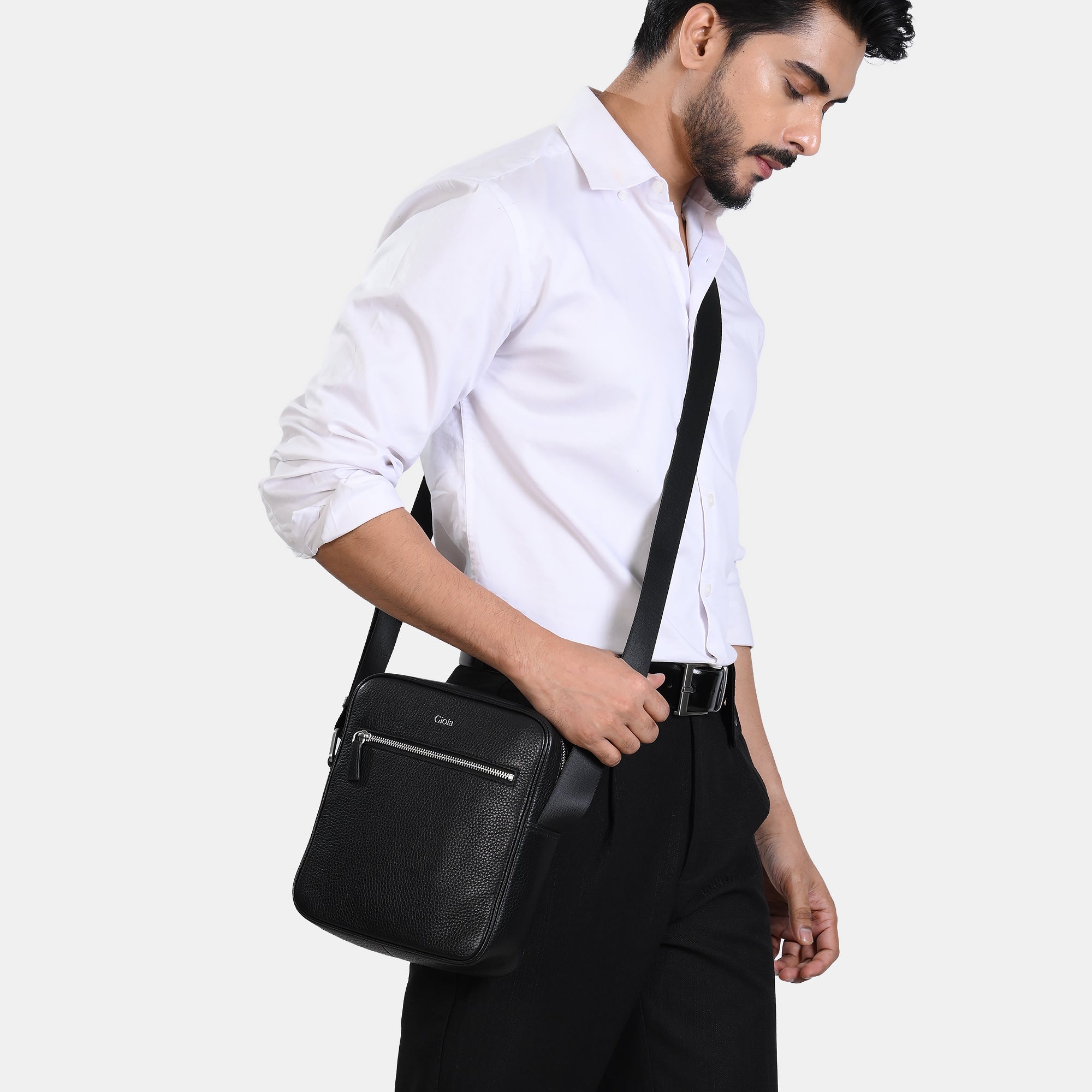 Mario Front Zip Leather Crossbody Bag#Color_Black