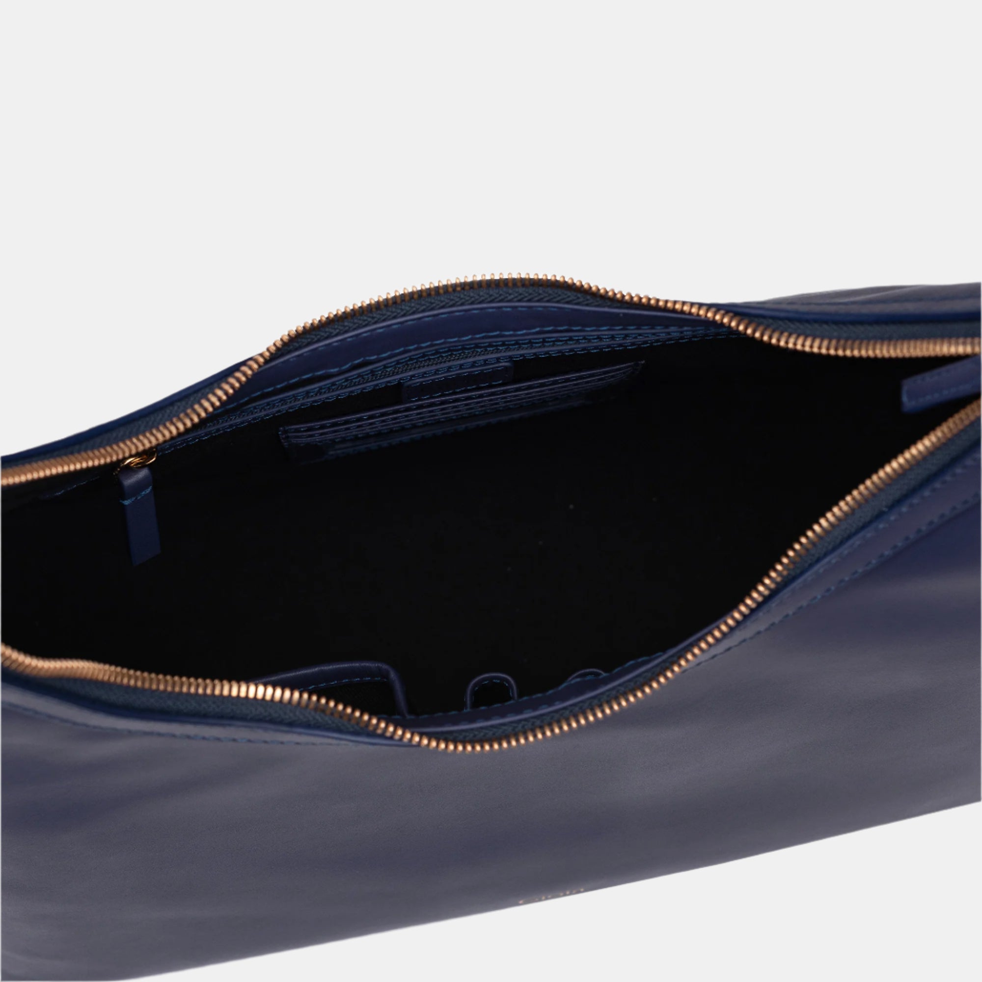 Pauline Hobo#Color_Blue