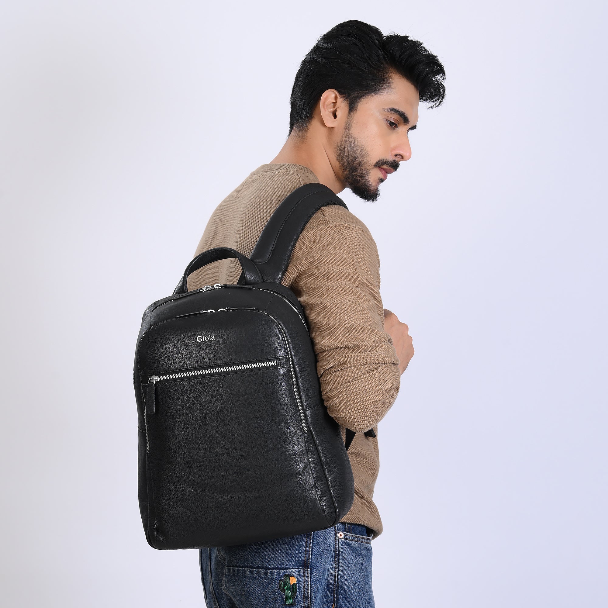 Louis A Medium Backpack#Color_Black