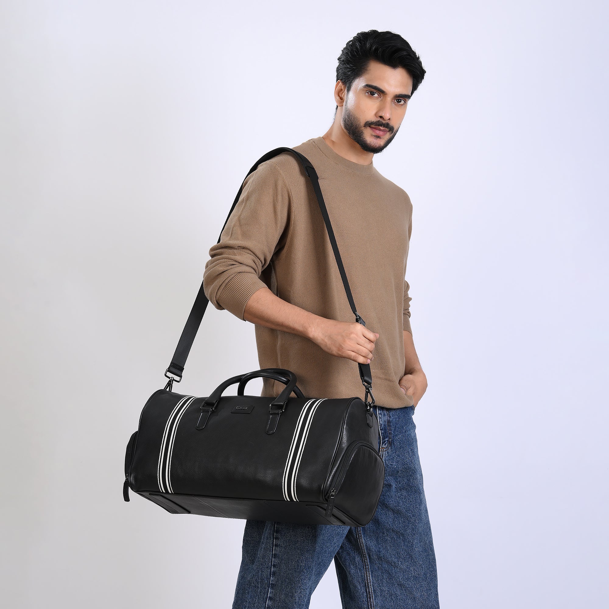 Louis-R Holdall#Color_Black