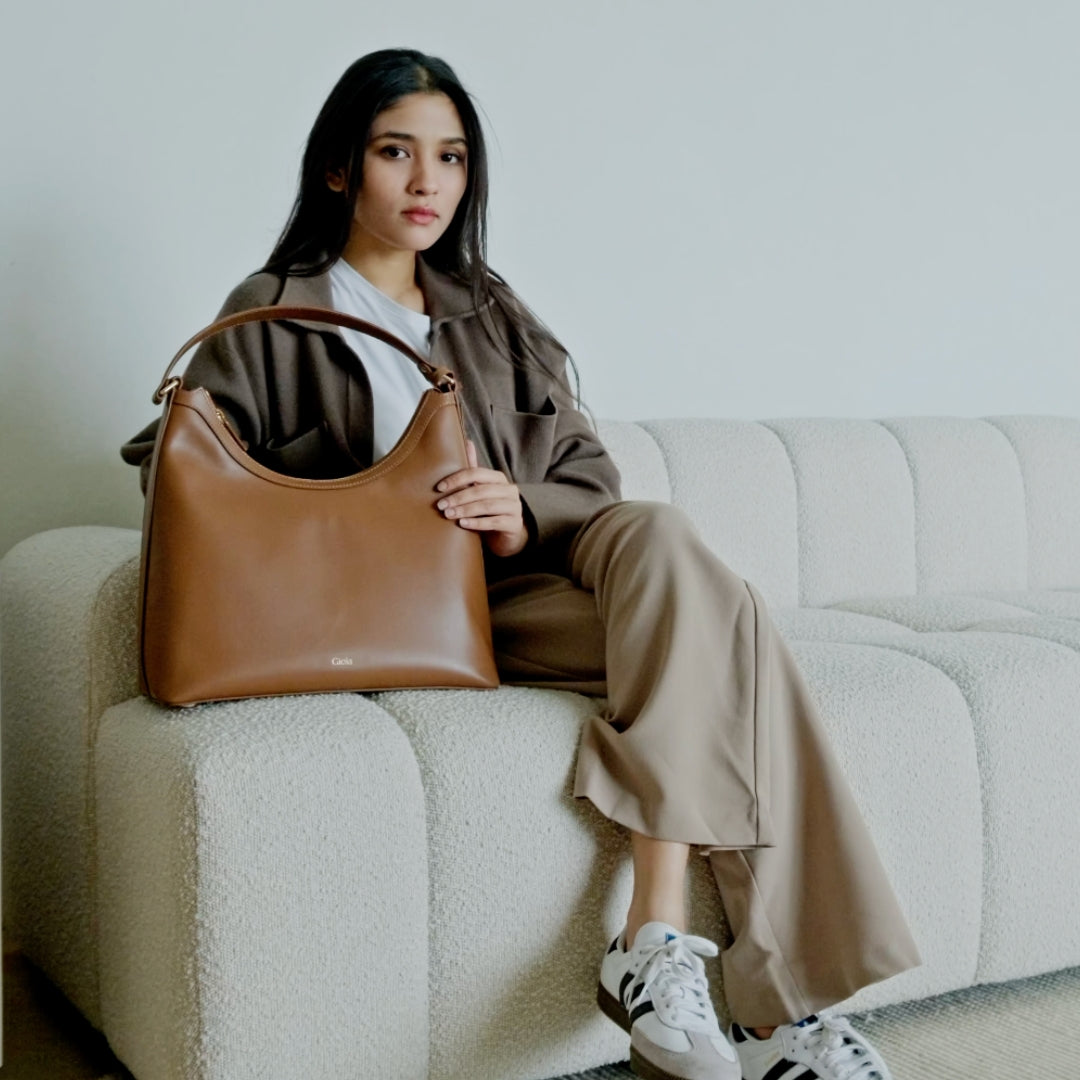 Pauline Hobo#Color_Tan