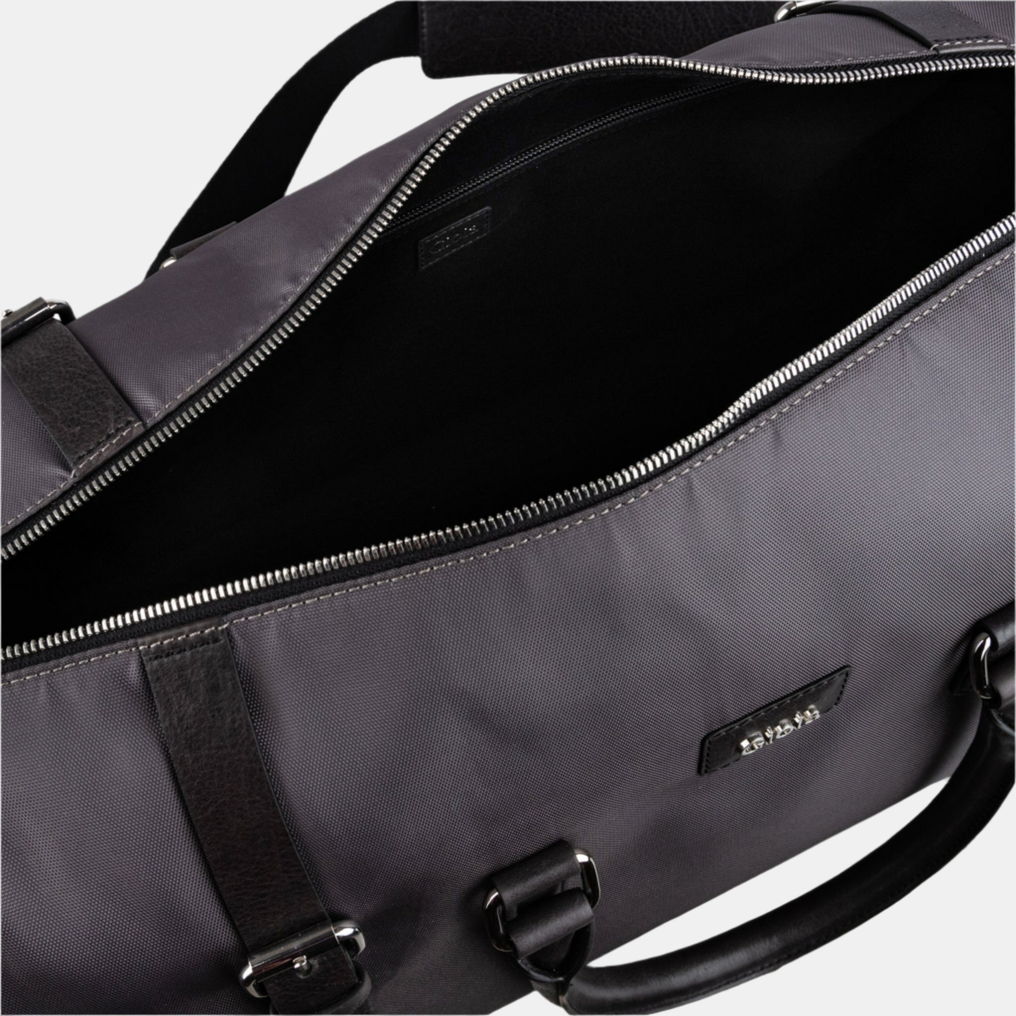 Rober Holdall#Color_Black